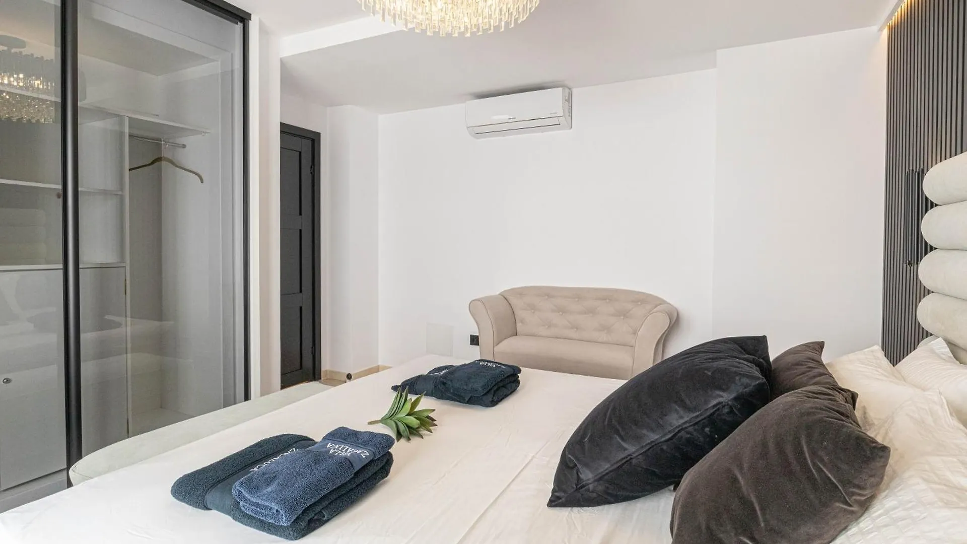 Villa Zacaluca Pool Whirlpool Sauna&Gym Marbella